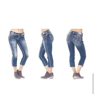 Silver Suki Mid Rise Capris Plus Size Fluid Denim